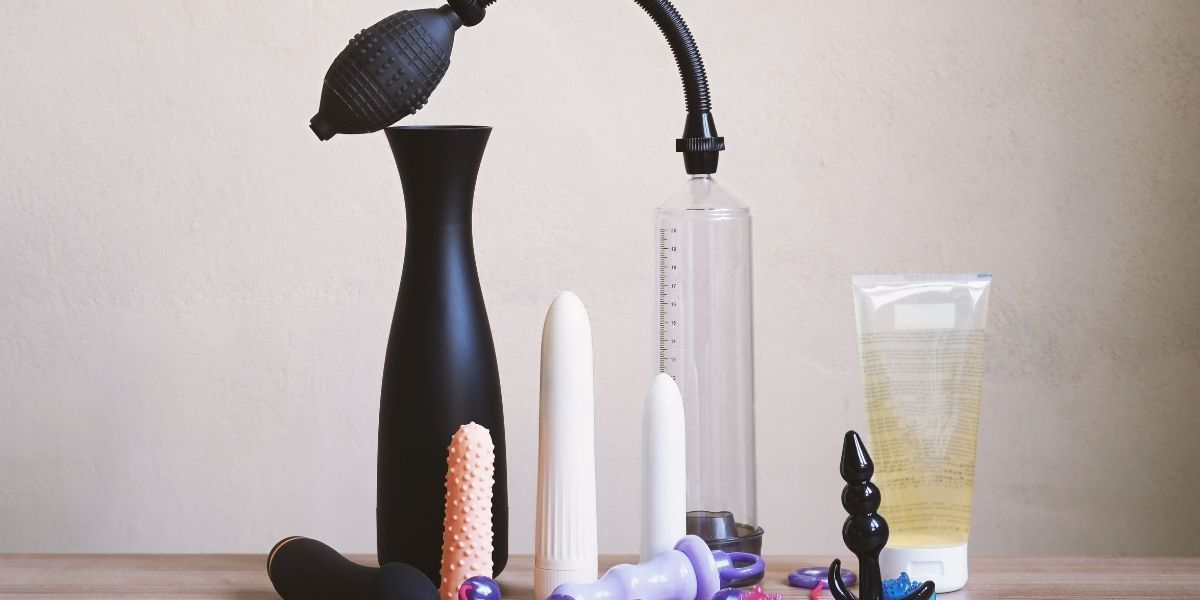 Read more about the article Can I use silicone lube on a silicone dildo?