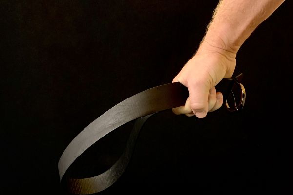 wear wide belt How to use a belt during sex? 7 tips to do it