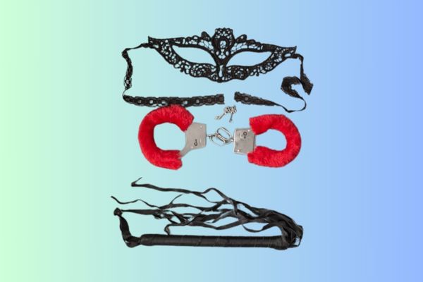 Bondage Kits: Because Vanilla is for Ice Cream, Not Your Sex Life 2 bondage kit3 Bondage Kits: Because Vanilla is for Ice Cream, Not Your Sex Life