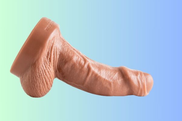 Realistic Dildos: Because Sometimes, You Just Want the Real Feel 1 realistic dildo2 Realistic Dildos: Because Sometimes, You Just Want the Real Feel