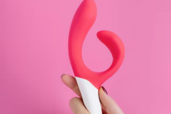 Clitoral Vibrators: The Holy Grail of Orgasms 2 clit vibrator 2 Clitoral Vibrators: The Holy Grail of Orgasms